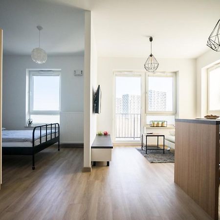Bizapartments - Modern Flats With Parking Варшава Екстер'єр фото