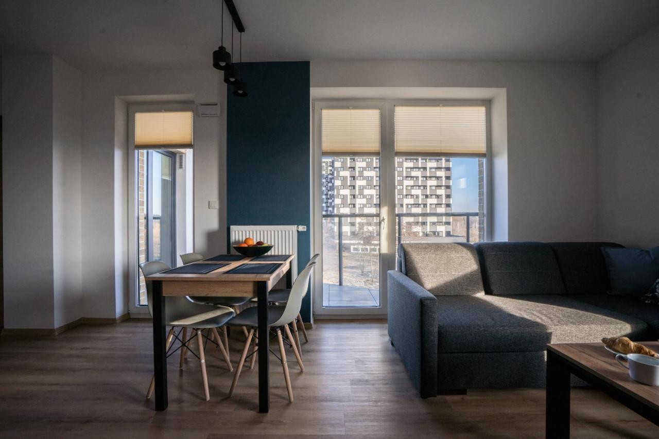 Bizapartments - Modern Flats With Parking Варшава Екстер'єр фото