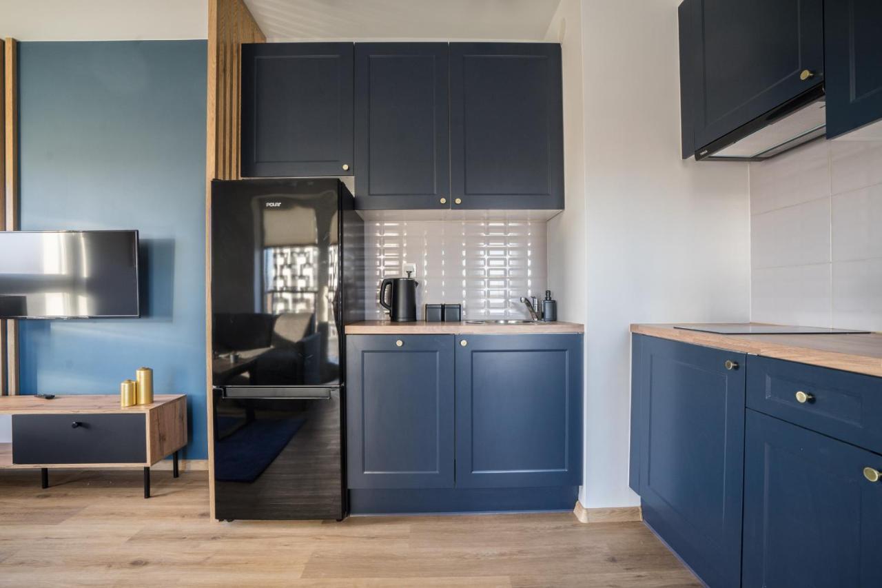 Bizapartments - Modern Flats With Parking Варшава Екстер'єр фото