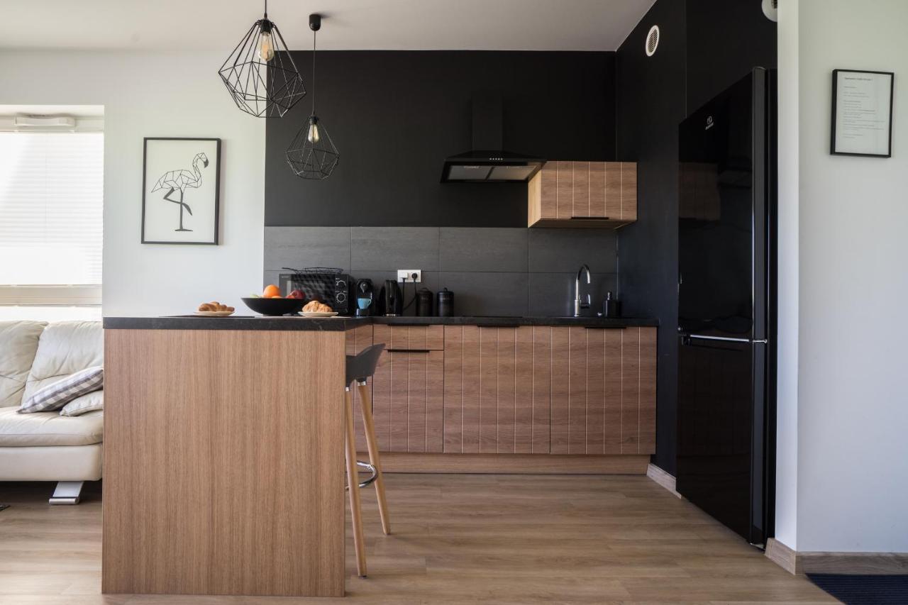 Bizapartments - Modern Flats With Parking Варшава Екстер'єр фото