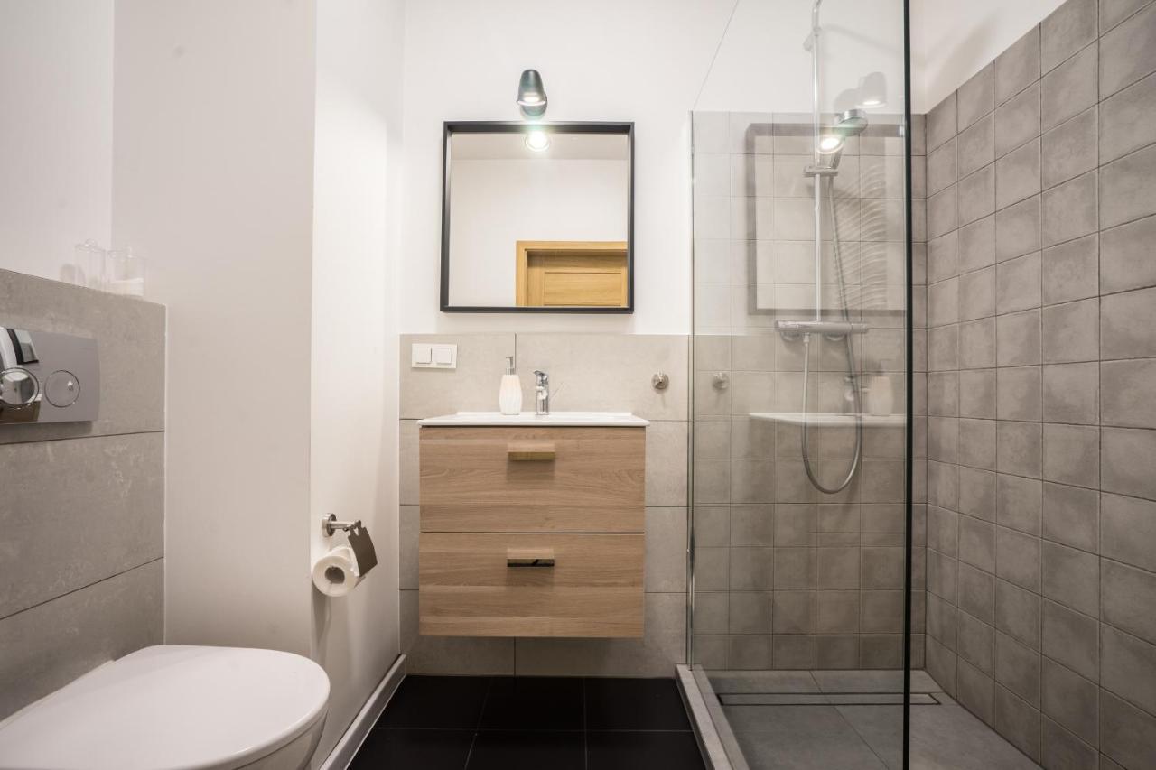 Bizapartments - Modern Flats With Parking Варшава Екстер'єр фото