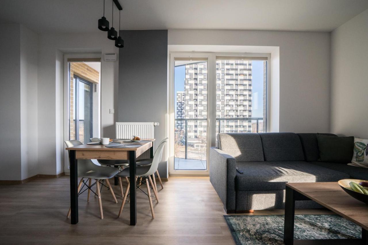 Bizapartments - Modern Flats With Parking Варшава Екстер'єр фото